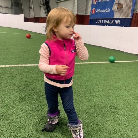 Patagonia Pink Fleece Vest for Kids - Picture 5 of 9